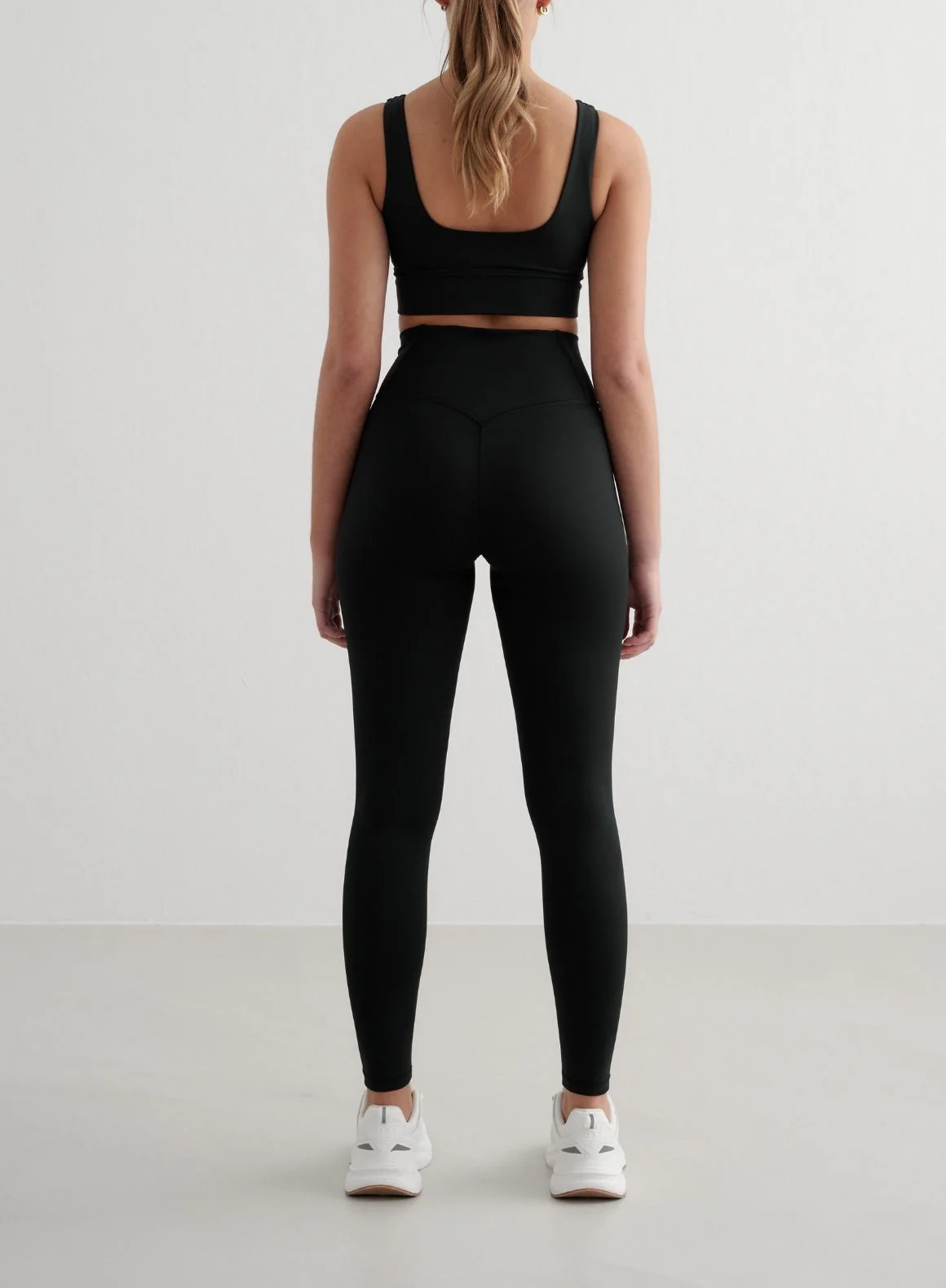 Black Core Bra - Image 4