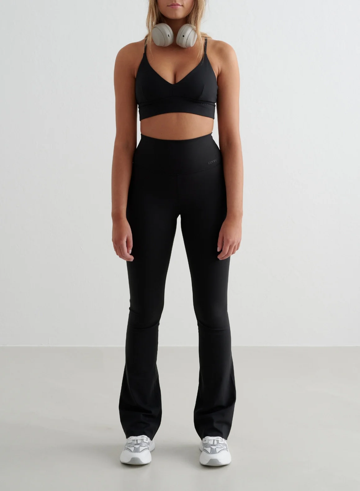 Black Sense Flare Tights - Image 29