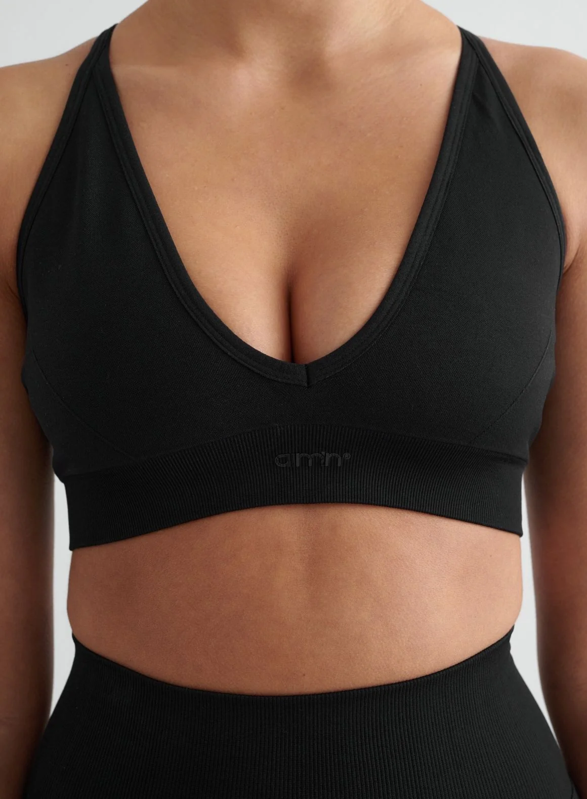 Black Shape Seamless Cross Back Bra - Image 3