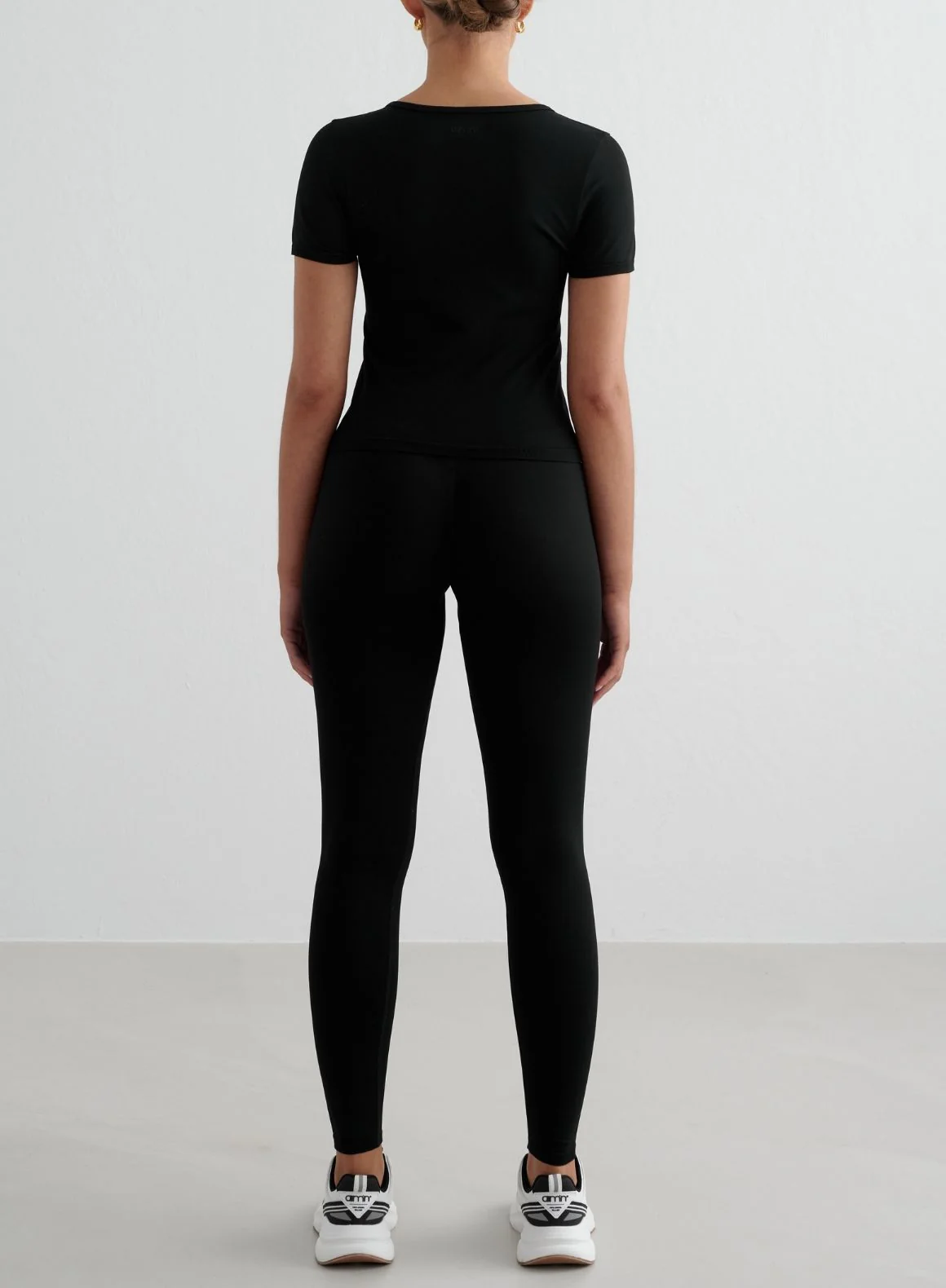 Black Shape Seamless Tights & Short Sleeve Set - Image 2