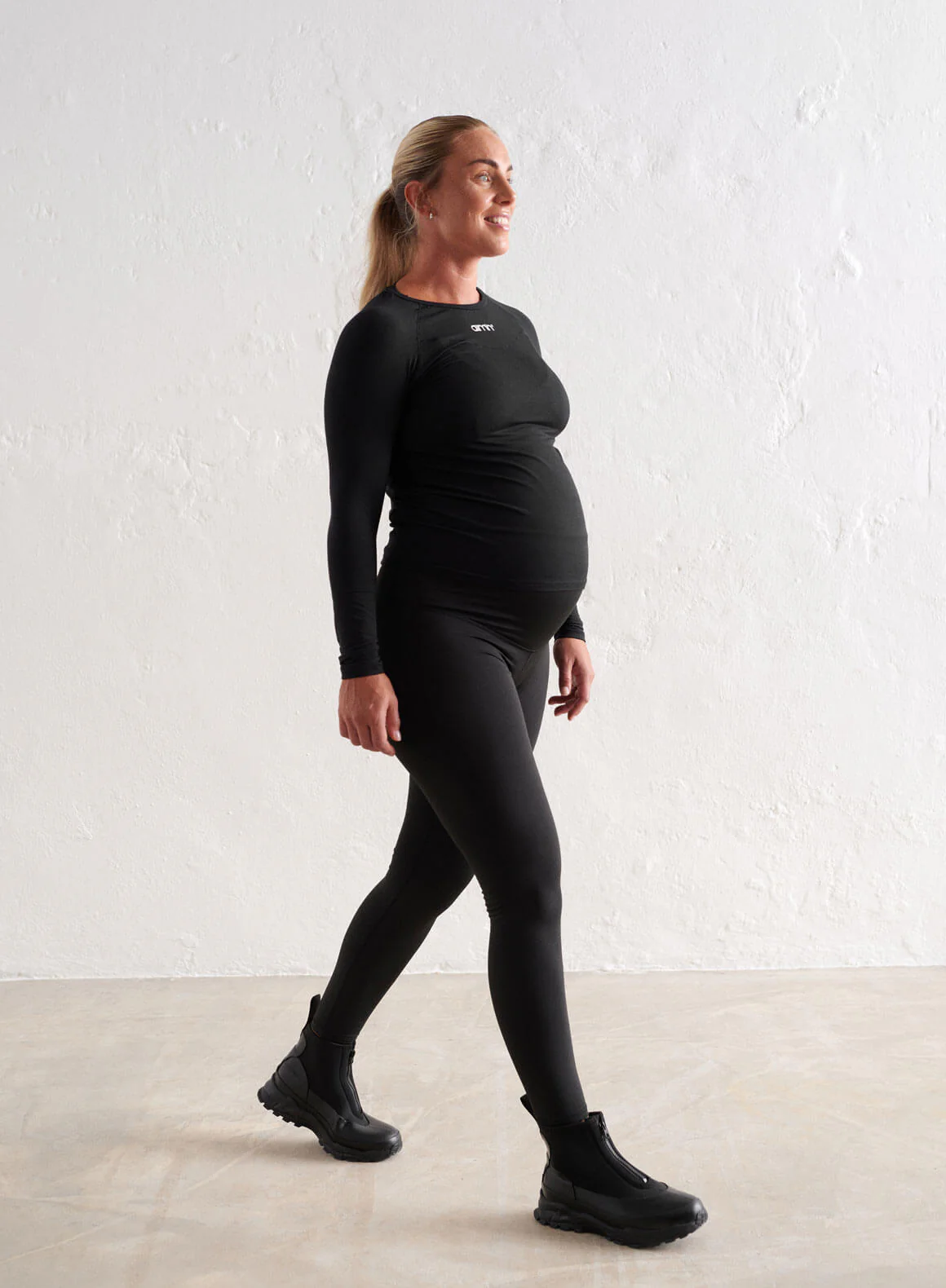 Black Warming Maternity Tights - Image 7