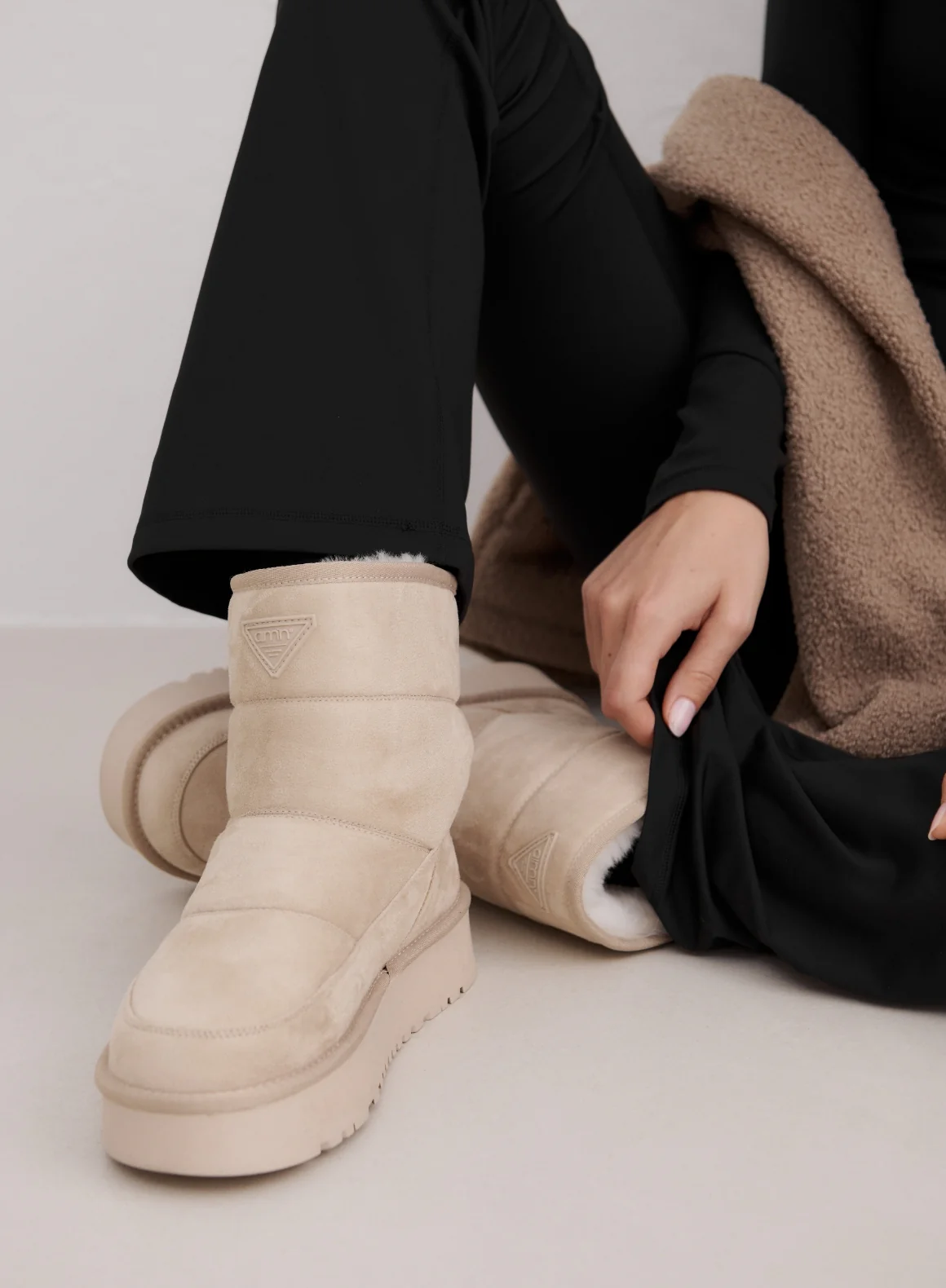 Café Au Lait Wool Winter Boot - Image 5